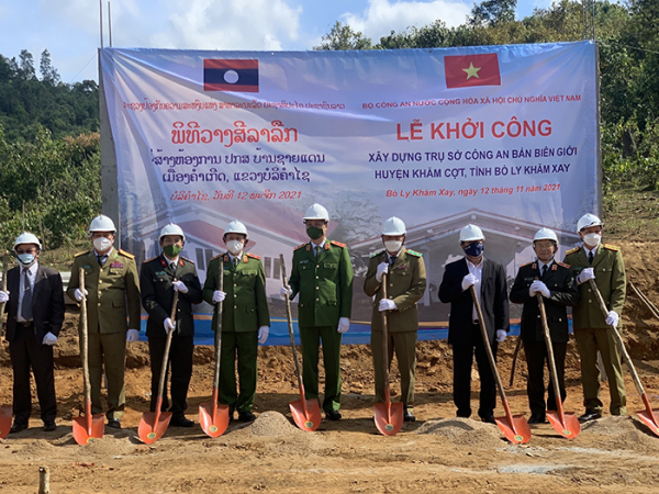 Vietnamese MPS starts project on building offices for Lao communal police -0
