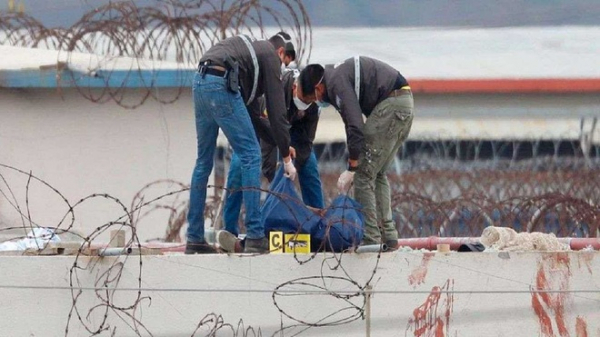 Bạo lực kinh hoàng trong các nhà tù tại Ecuador -0