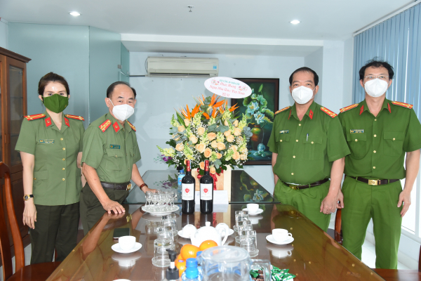 Báo CAND chúc mừng các trường nhân Ngày nhà giáo Việt Nam -0