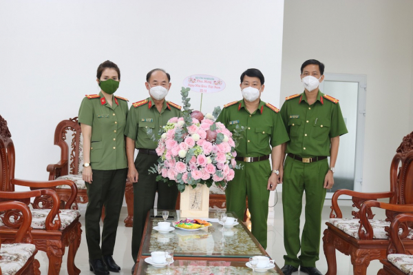 Báo CAND chúc mừng các trường nhân Ngày nhà giáo Việt Nam -0