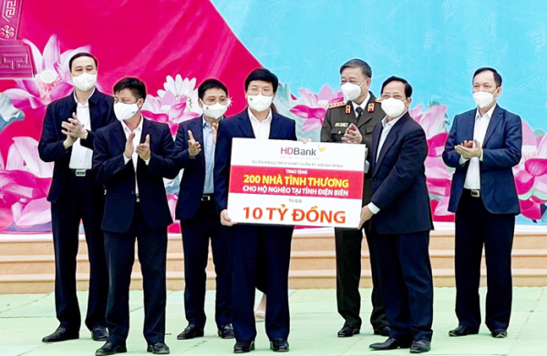 HDBank trao tặng 200 căn nhà tình thương cho tỉnh Điện Biên -0