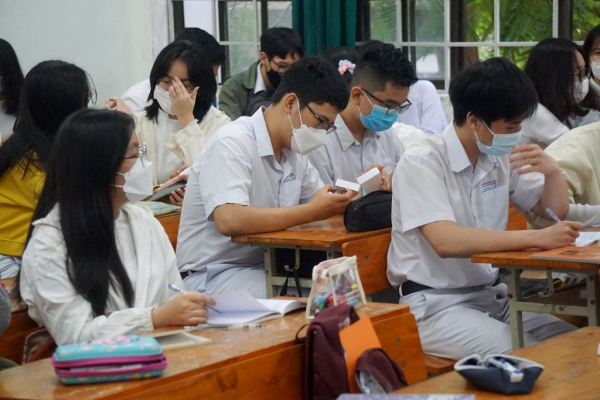 Học sinh tại Đà Nẵng thực hiện 5K trong ngày đầu trở lại trường học  -0