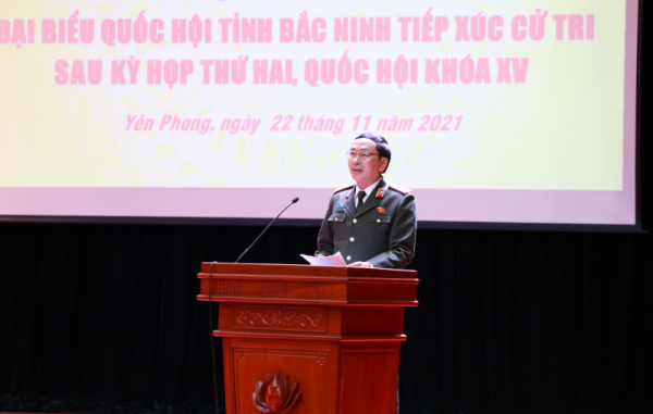 Deputy Minister Tran Quoc To meets voters in Bac Ninh -0