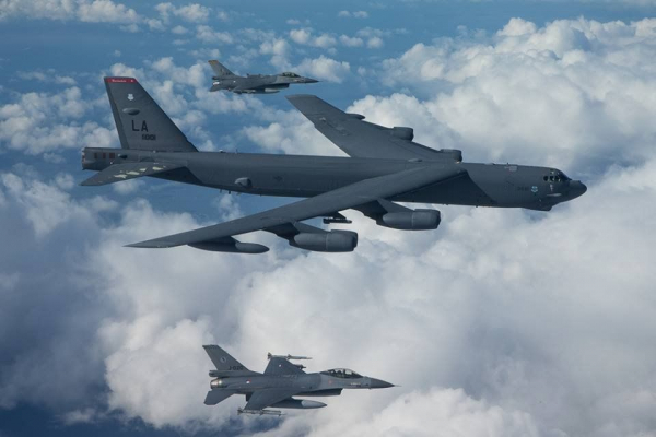 Ông Shoigu: 10 máy bay ném bom hạt nhân Mỹ tập tấn công Nga -0