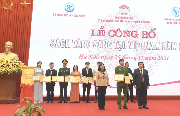 Vinh danh 76 công trình, giải pháp sáng tạo trong Sách vàng Sáng tạo Việt Nam năm 2021 -0