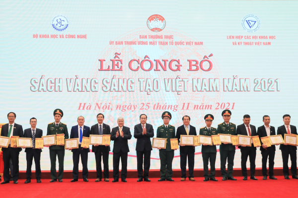 Vinh danh 76 công trình, giải pháp sáng tạo trong Sách vàng Sáng tạo Việt Nam năm 2021 -0