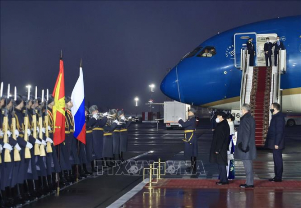 Chủ tịch nước đến Thủ đô Moscow, bắt đầu thăm chính thức LB Nga -0