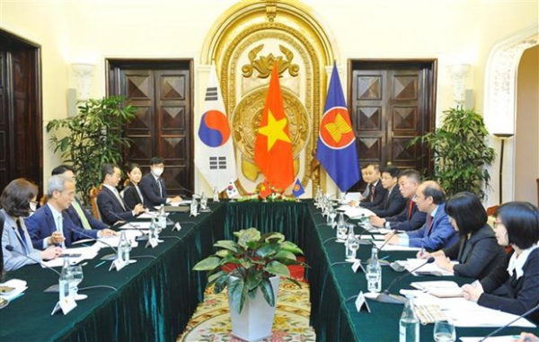 Vietnam, RoK conduct consultation on ASEAN-RoK relationship coordination -0