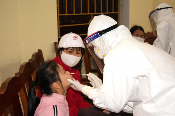 Việt Nam ghi nhận hơn 14.300 ca nhiễm COVID-19, có hơn 8.000 F0 cộng đồng -0