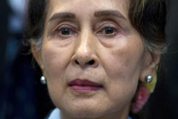 Cựu lãnh đạo Myanmar bị kết án 4 năm tù  -0