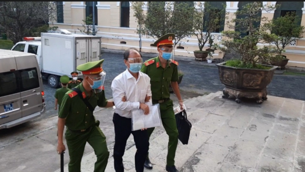 Xét xử cựu phó Chủ tịch TP Hồ Chí Minh Trần Vĩnh Tuyến cùng 18 đồng phạm -0