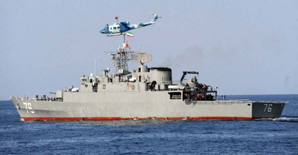Chiến hạm hiện đại nhất Iran bị đổ nghiêng rồi 