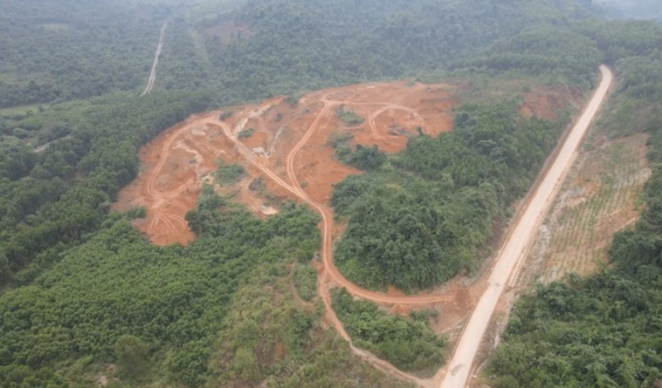 Quang Binh police destroy large-scale illegal mining -0