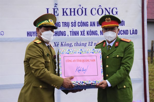 Khởi công xây dựng trụ sở làm việc Công an tại các bản của Lào giáp biên giới với Quảng Nam -0