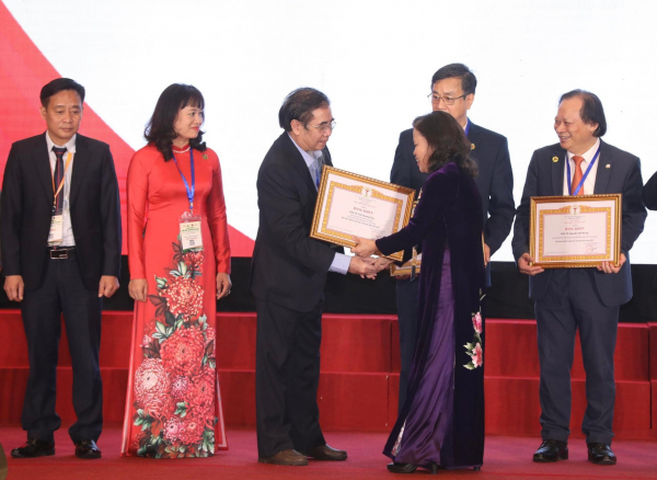 Những đóng góp quan trọng của Hội Phổi Việt Nam vào điều trị COVID-19 -0