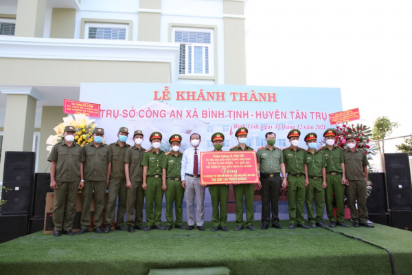 Đồng Chí Lê Tấn Tới dự lễ khánh thành trụ sở Công an xã Bình Tịnh -1
