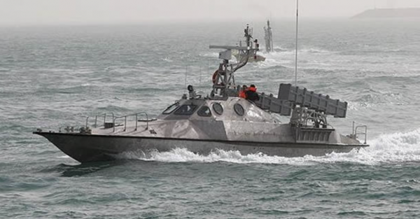 Iran biên chế cùng lúc hơn 100 tàu quân sự mang tên lửa diệt hạm -0