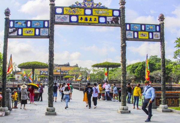 Hue carries out plans for tourism recovery -0