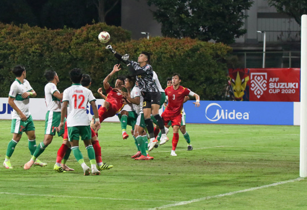 Việt Nam 0  - 0 Indonesia ( hiệp 2): Tiến Linh vào sân -0