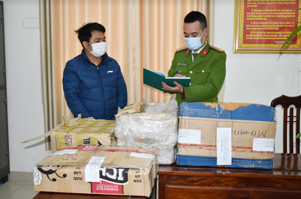  Công an huyện Yên Khánh khởi tố đối tượng tàng trữ trái phép hơn 36kg pháo -0