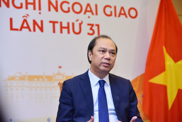 Thứ trưởng Ngoại giao Nguyễn Quốc Dũng trả lời phỏng vấn báo chí về Hội nghị Ngoại giao lần thứ 31 và Hội nghị Ngoại vụ toàn quốc lần thứ 20 -0