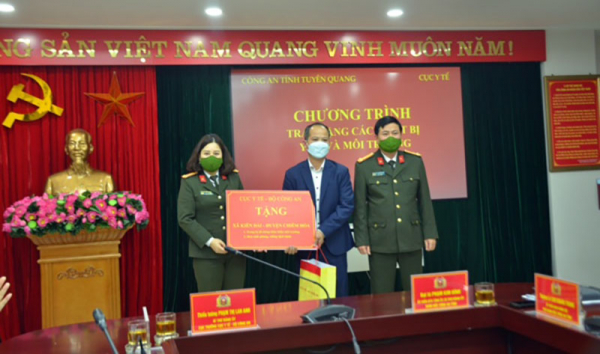 Cục Y tế về nguồn, tặng quà tri ân tại Tuyên Quang -0