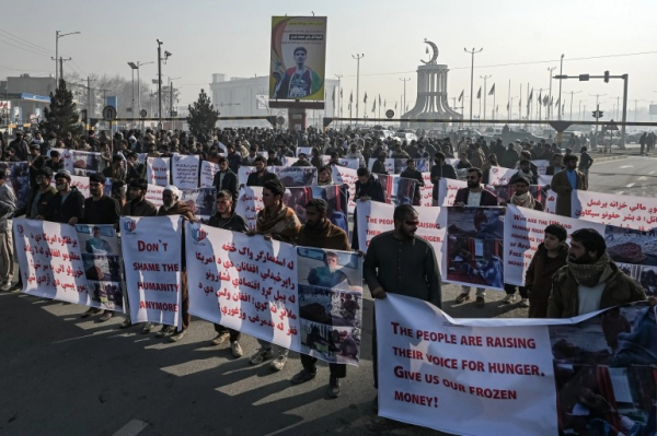 Người bểu tình tại Afghanistan: “Hãy để cho chúng tôi có cái ăn” -0