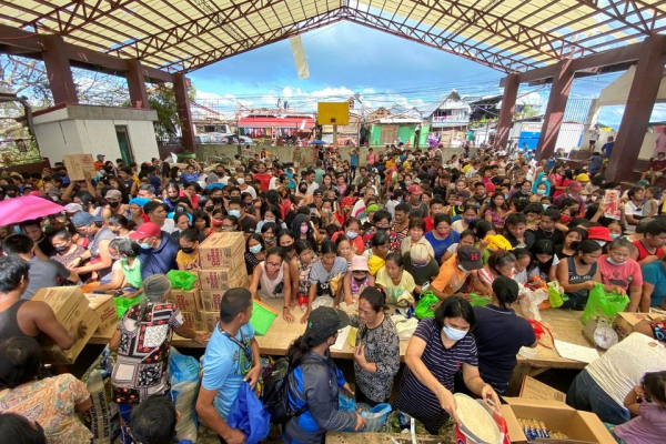 Người dân Philippines khốn khổ sau siêu bão Rai  -0