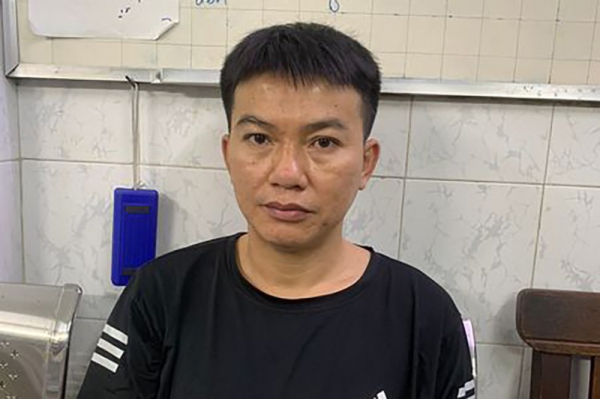 Truy đuổi khống chế đối tượng có 6 tiền án trộm tài sản trên phố Nguyễn Huệ -0