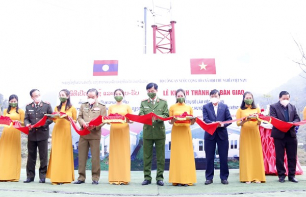 MPS hands over first village police station to Laos -0