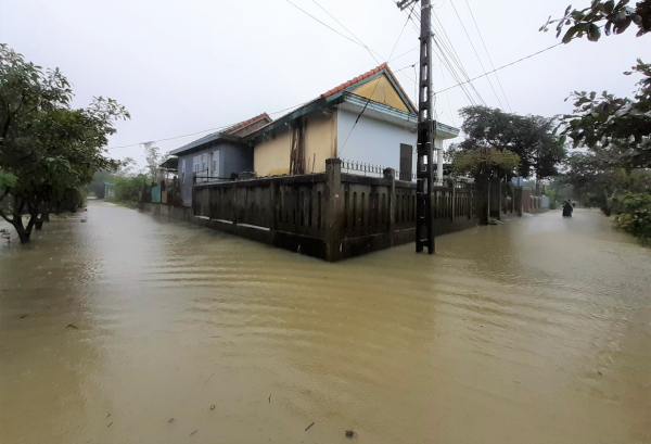 Mưa lớn gây ngập lụt cục bộ tại nhiều xã thấp trũng ở Thừa Thiên-Huế -0