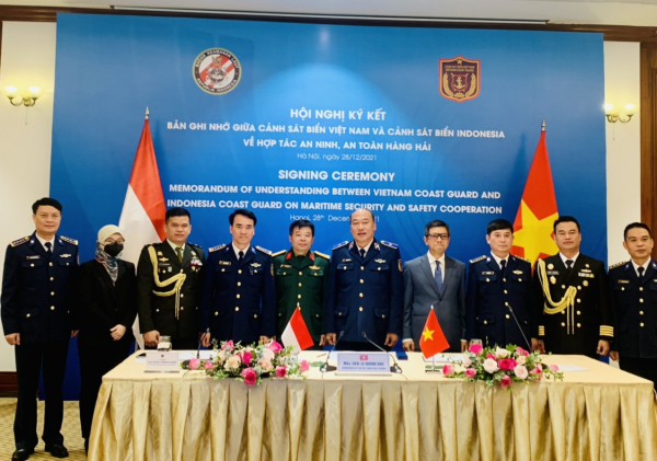 Cảnh sát biển Việt Nam ký bản ghi nhớ về hợp tác an ninh, an toàn hàng hải -0