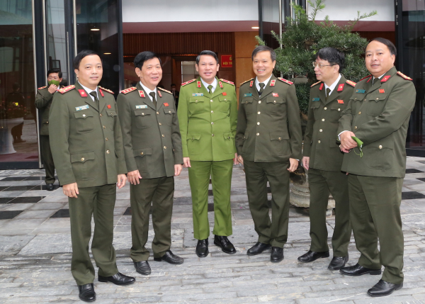 Triển khai các nhiệm vụ công tác Công an để Nhân dân vui Tết, đón xuân bình yên, an toàn -1