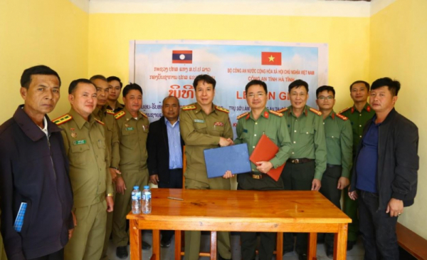 New station handed to Lao police -0