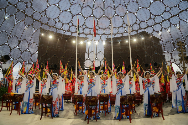 Những khoảnh khắc ấn tượng của Đoàn Nghệ thuật Trống hội tại EXPO 2020 Dubai -2