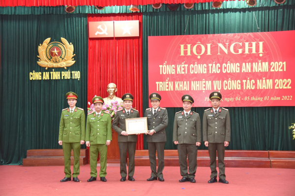 Công an tỉnh Phú Thọ phát huy truyền thống anh hùng, thi đua lập công vì an ninh đất Tổ -0
