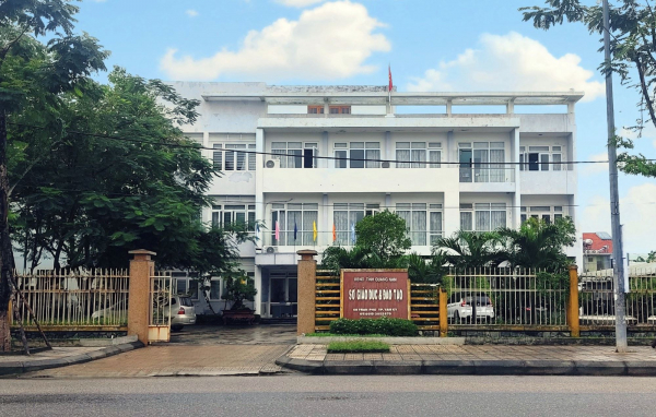 Trước khi nghỉ hưu, Giám đốc Sở GD&ĐT Quảng Nam đề nghị dừng thực hiện gói thầu 20,6 tỷ đồng -0