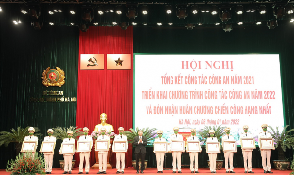 Hanoi police asked to take people as target of their service -0