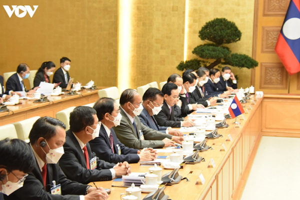 Thủ tướng Phạm Minh Chính hội đàm với Thủ tướng Lào Phankham Viphavanh -0