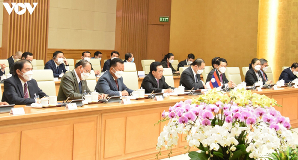 Thủ tướng Phạm Minh Chính hội đàm với Thủ tướng Lào Phankham Viphavanh -1