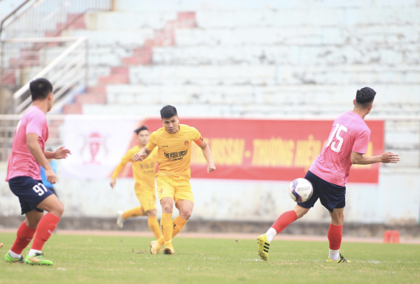 Hiệp 2: CLB bóng đá CAND 1-1 Hồng Lĩnh Hà Tĩnh -0