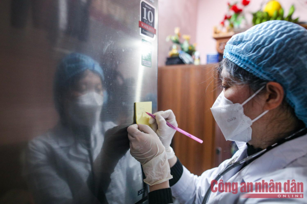 Hà Nội: Khẩn trương tiêm vaccine cho người già tại nhà -0