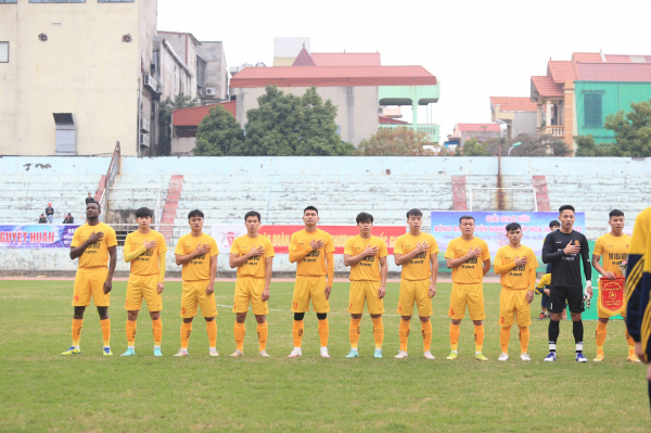 Hết hiệp 1: CLB bóng đá CAND 1-0 Hồng Lĩnh Hà Tĩnh -0