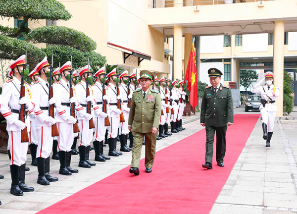 Đưa quan hệ hợp tác giữa hai Bộ Công an Việt - Lào lên tầm cao mới -1