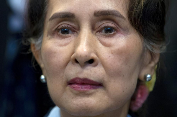 Bà Suu Kyi lãnh thêm 4 năm tù -0