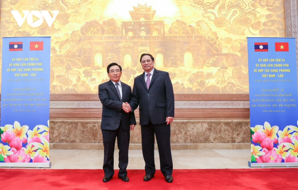 Thủ tướng Việt Nam và Lào chứng kiến lễ ký kết 9 văn kiện hợp tác giữa hai nước -0