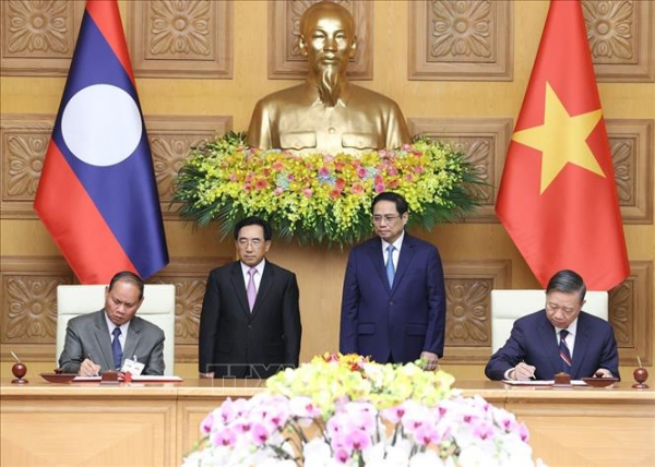 Vietnam, Laos committed to expanding cooperation in various areas, including security -0