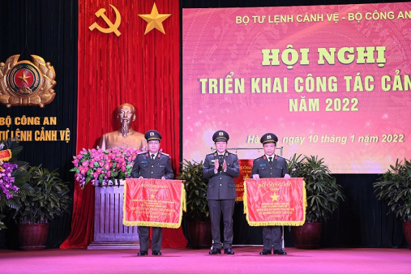 Senior Lieutenant General Luong Tam Quang attends year-end meeting of security guard force -0