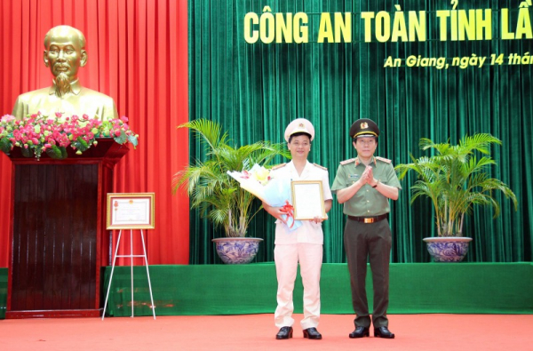 New Vice Director of An Giang Provincial Police Department takes office -0