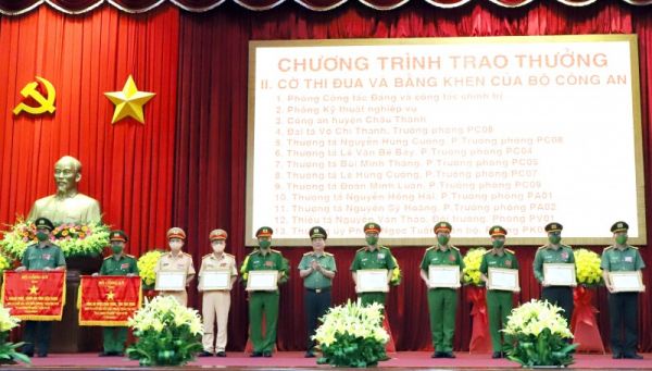 Hau Giang police gains various achievements in fighting crimes -0